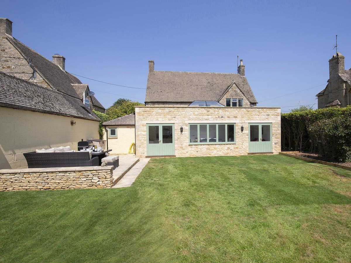 South Winds Villa Bourton-on-the-Water Exterior photo